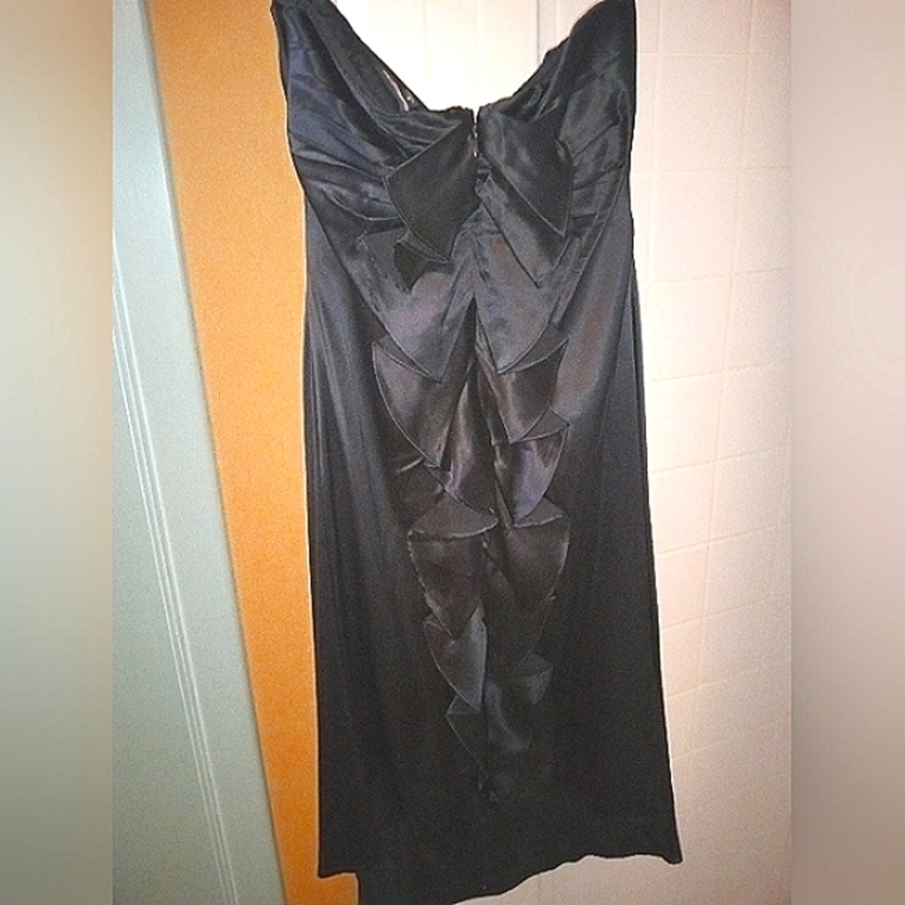 Gorgeous formal dress. Seriously. It's gorgeous - Picture 3 of 9
